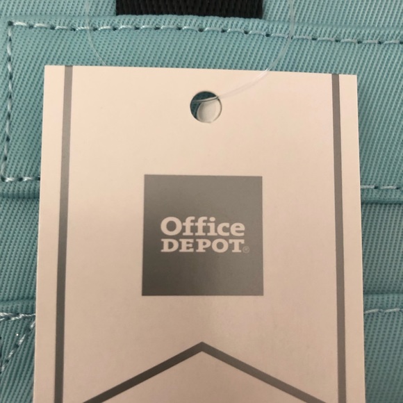 Office Depot Insulated Lunch Tote with Buckle NWT - Picture 5 of 6